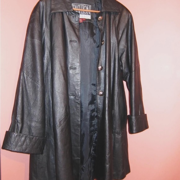 Elegant Black Leather Coat with Gold Accents - Picture 3 of 3